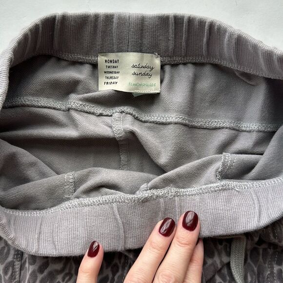 Anthropologie Saturday Sunday Gray Leopard Print Loungewear Pants Women's Size S - Picture 7 of 13